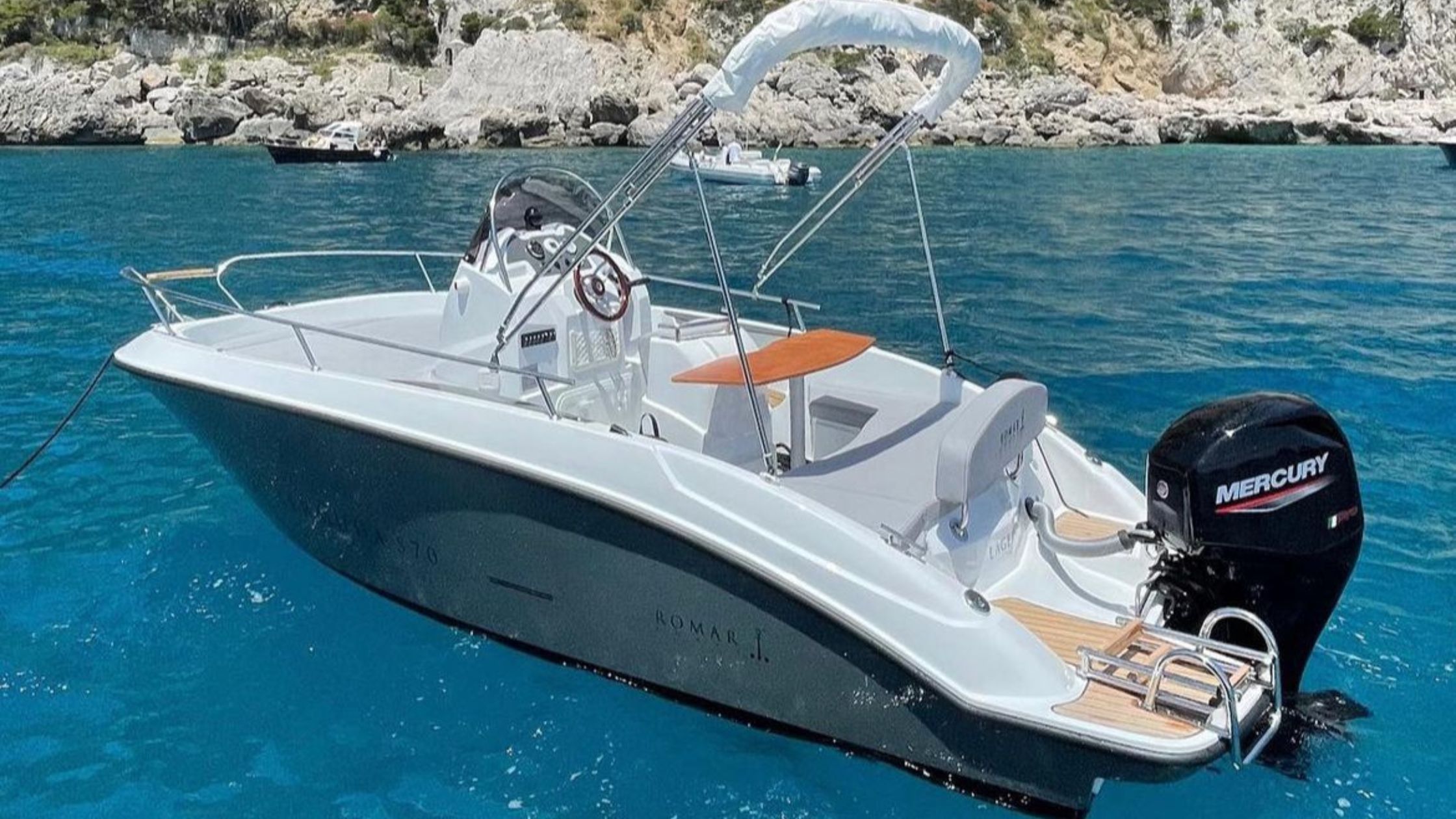 Noleggio Imbarcazioni con Skipper in Costiera Amalfitana